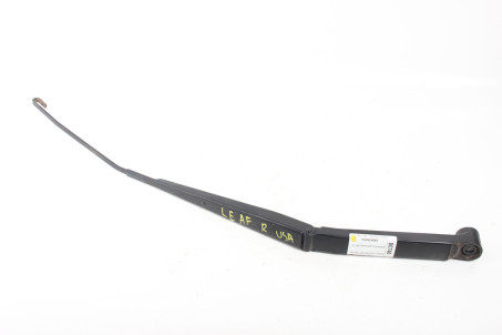 Держатель дворника RH 13- Nissan Leaf 2010-2017 288863NF0A (80740)