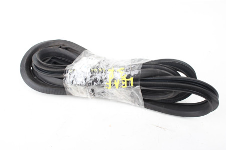 Уплотнитель двери задней Nissan Leaf 2010-2017 769233NF1A (80757)