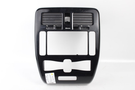 Дефлекторы центральных воздуховодов 13- Nissan Leaf 2010-2017 682603NF0B (80777)