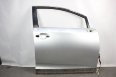 Двері передні праві фарбовані Toyota Venza (AV10) 2008-2017 670010T022 (80862)