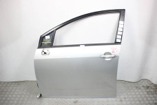 Двері передні ліві дефект Toyota Corolla Verso 2004-2009 670020F010 (80918)