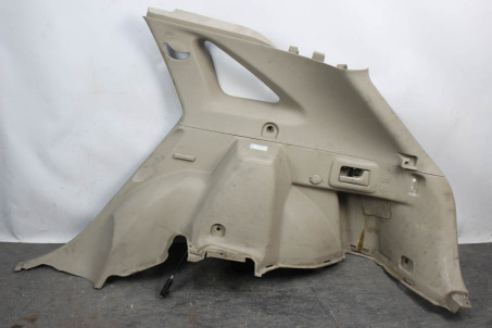 Обшивка багажника права бежева Toyota Venza (AV10) 2008-2017 647300T010A0 (81018)