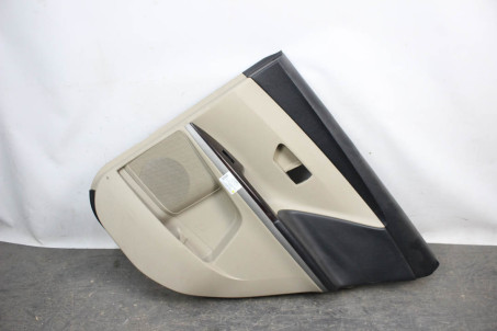 Карта двери задняя правая бежевая Toyota Venza (AV10) 2008-2017 676300T010C0 (81020)