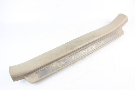 Накладка поріга внутрішня передня ліва Toyota Venza (AV10) 2008-2017 679140T010A0 (81079)