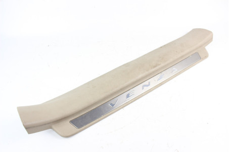 Накладка порога внутр. передняя правая Toyota Venza (AV10) 2008-2017 679130T010A0 (81080)