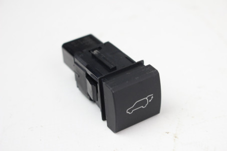 Кнопка закрытия крышки багажника Lexus UX (ZA10) 2018- 8493078020 (81562)