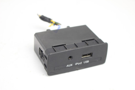 Блок AUX-USB Kia Soul (AM) 2008–2013 961202K000 (81621)