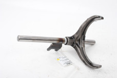 Вилка переключения передач 2.0 МКПП Mitsubishi Outlander (CU) 2003-2008 MD746220 (81654)