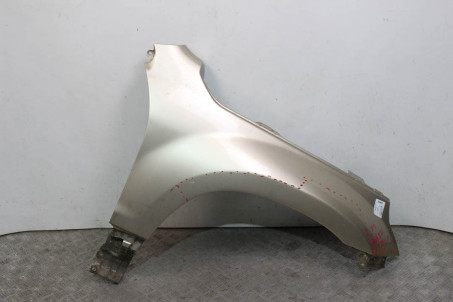Крыло переднее правое дефект 10- Suzuki Grand Vitara (JB) 2006-2017 5760065810 (82095)
