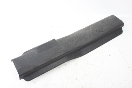 Накладка поріга внутрішня передня права Suzuki Grand Vitara (JB) 2006-2017 7613065J005PK (82134)