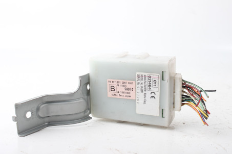 Блок управления центральным замком Subaru Forester (SG) 2002-2008 88035SA010 (82251)