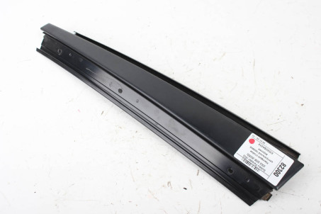 Накладка стійки центральної правої верхня Subaru Forester (SG) 2002-2008 63563SA010 (82300)