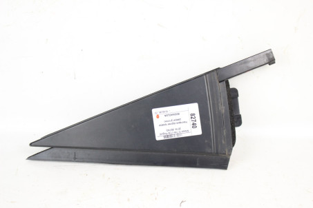 Накладка задней правой двери (уголок) Nissan X-Trail (T32-Rogue) 2014-2021 822344CL0A (82740)