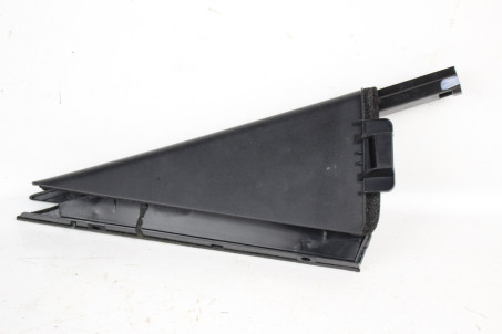 Накладка задней левой двери (уголок) Nissan X-Trail (T32-Rogue) 2014-2021 822354CL0A (82741)