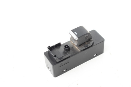 Кнопка стеклоподъёмника одиночная задняя левая Mazda CX-5 (KE) 2012-2017 KA1G66380 (83130)