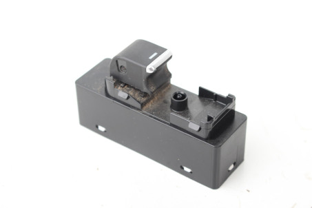 Кнопка склопідіймача одиночна передня права Mazda CX-5 (KE) 2012-2017 KA1F66370 (83132)