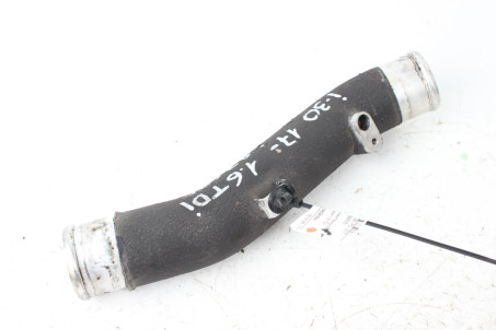 Патрубок интеркулера металл 1.6 TDI Hyundai I30 (PD) 2017- 282562A680 (83635)