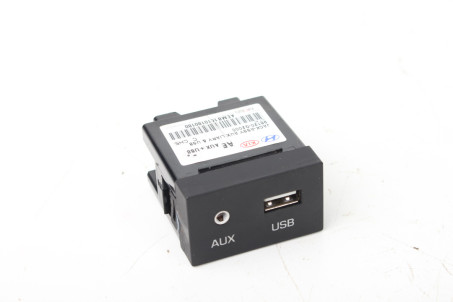Блок AUX-USB Hyundai I30 (PD) 2017- 96120G2000 (83670)