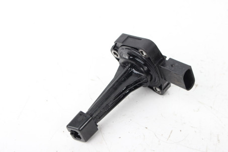 Датчик уровня масла двигателя 1.6 TDI Hyundai I30 (PD) 2017- 215902F600 (83688)