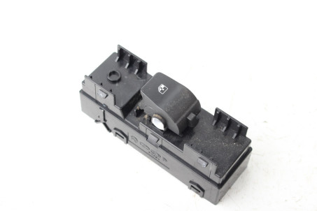 Кнопка стеклоподъемника одиночная Hyundai I30 (PD) 2017- 93581G3010PMP (83733)