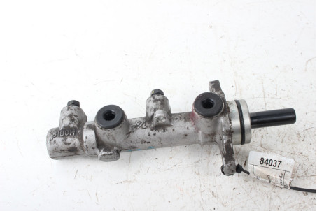 Циліндр гальмівний головний Hyundai I30 (FD) 2007-2012 585101H200 (84037)