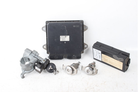 Блок керування двигуном комплект 1.3 Mitsubishi Colt (Z30) 2004-2012 8631A531 (84211)