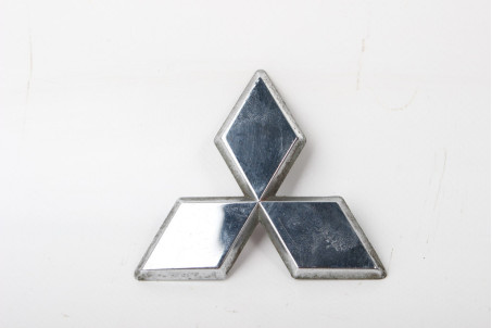 Эмблема на крышку багажника Mitsubishi Outlander (CU) 2003-2008 MR511958 (84269)