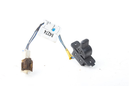 Кнопка центрального замка Mitsubishi Space Star 1998-2005 MR911966 (84274)