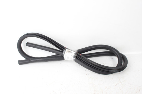 Ущильнювач двері передньої Mitsubishi Space Star 1998-2005 MR135759 (84354)