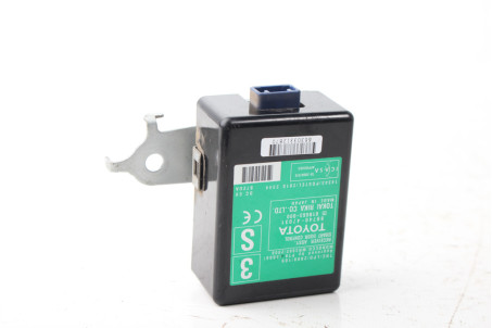 Блок керування дверей передніх Toyota Prius (ZVW35) 2009-2015 8974047031 (84483)