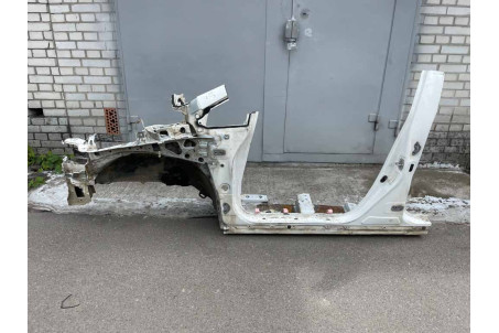 Чверть кузова передня ліва зі стійкою (B) Toyota Prius (ZVW35) 2009-2015 5370247050 (84605)