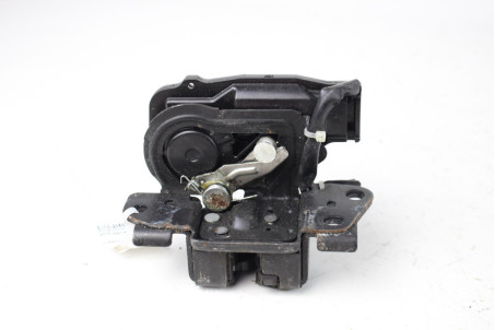 Замок кр. багажника дефект Toyota Prius (ZVW35) 2009-2015 6935047020 (84630)