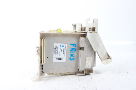 Блок предохранителей сервис Toyota Prius (ZVW35) 2009-2015 8273047510 (84665)