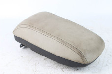 Подлокотник кожа бежевый Toyota Corolla E16 (E160) 2013-2018 5890502A61A2 (84794)