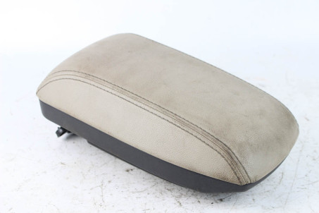 Підлокітник шкіра бежевий Toyota Corolla E16 (E160) 2013-2018 5890502A61A2 (84794)