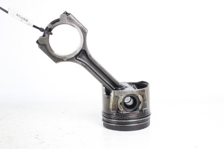 Шатун вместе с поршнем 1.7 TDI Kia Sportage (QL) 2015-2021 235102A400 (85202)