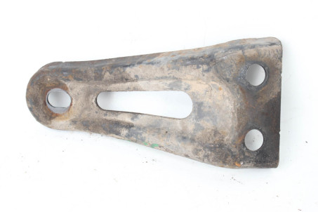 Кронштейн задней балки правый (передний) Mitsubishi Galant (DJ) 2003-2012 MR589230 (85503)