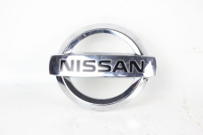 Емблема решітки радіатора Nissan Tiida (C11) 2007-2013 62890EM30A (85703)