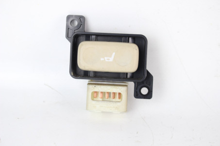 Кнопка регулювання сидіння LH Lexus RX (AL10) 2009-2015 8492822010A2 (85724)