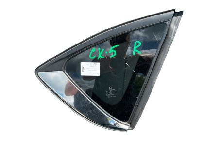 Скло в кузов заднє праве з хромом Mazda CX-5 (KF) 2017- KB7W62950A (85847)