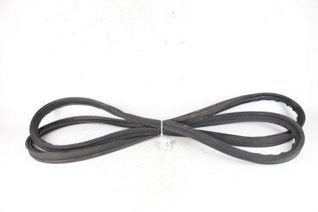 Уплотнитель крышки багажника Mazda CX-5 (KF) 2017- KB7W62761 (86120)