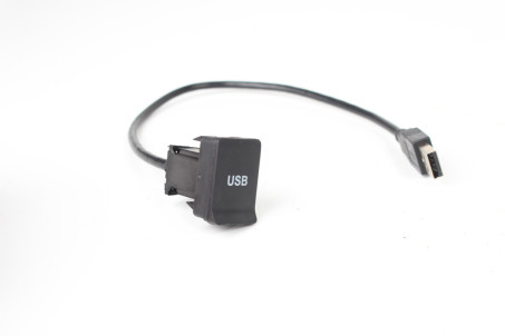 Роз'єм під USB Mitsubishi Outlander (GF) 2012- 8718A064 (86186)