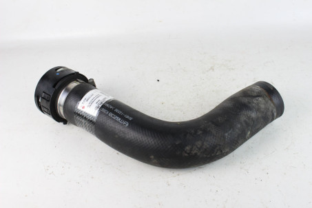 Патрубок интеркулера резина правый 2.2 TDI Mazda CX-5 (KF) 2017- SHY11322X (86228)