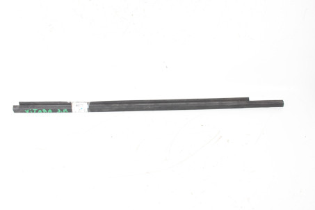 Молдинг скла двері задній правий Suzuki Vitara (LY) 2015- 8383154P00 (86378)