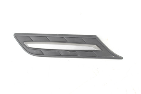 Накладка крыла правая декоративная Suzuki Vitara (LY) 2015- 7261054P20H22 (86410)