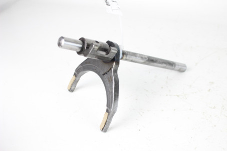 Вилка переключения передач 1.6 Toyota Corolla E16 (E160) 2013-2018 3321002010 (86425)