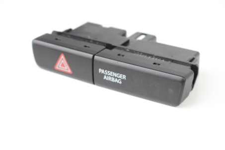 Кнопка аварійки Suzuki Vitara (LY) 2015- 3743054P105PK (98315)