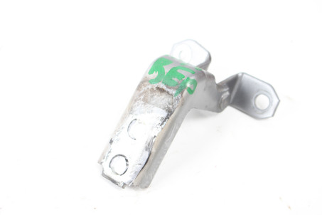 Петля двери передней правой верх Suzuki Vitara (LY) 2015- 6931068LA0 (98337)