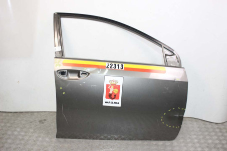 Дверь передняя правая дефект Toyota Corolla E16 (E160) 2013-2018 6700102390 (98645)