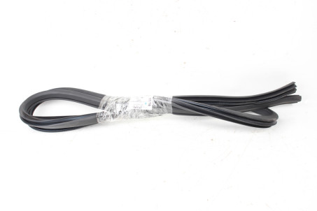 Уплотнитель двери задней правой Nissan X-Trail (T31) 2007-2012 76953JG00A (98716)